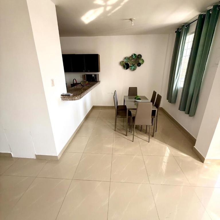 Amplio departamento 2 habitaciones 1er piso Amoblado Manta - Two-Bedroom Apartment - 9