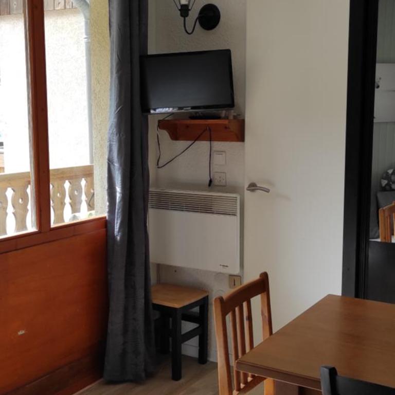 Valfréjus face à la télécabine, wifi, 2 petites chambres - Appartement 2 Chambres avec Vue sur la Montagne - 8
