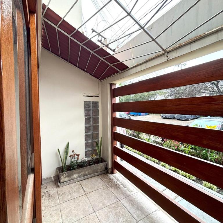 Céntrico y exclusivo Depto en 1re piso en Chiclayo - Three-Bedroom Apartment - 21