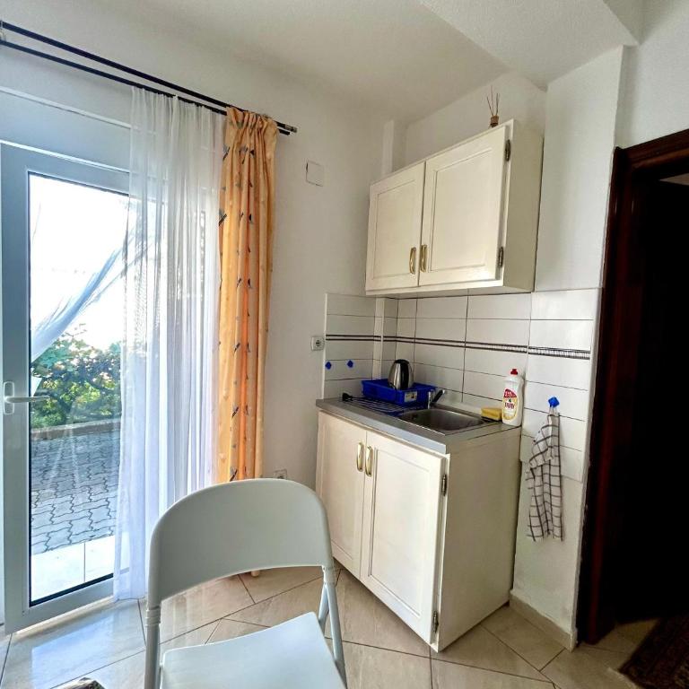 Apartmane Đekovic - One-Bedroom Apartment - 10