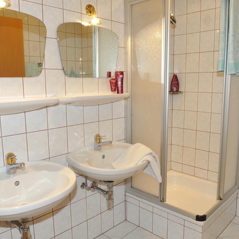 Gut Neusess - Apartment mit 2 Schlafzimmern - 3 - 4