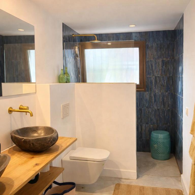 Villa Palmerie - Private Design-Led Luxury Villa with Pool, Gardens & Mediterranean Calm - Sea view, near beach, sleeps 12 - Villa con piscina privada - 27