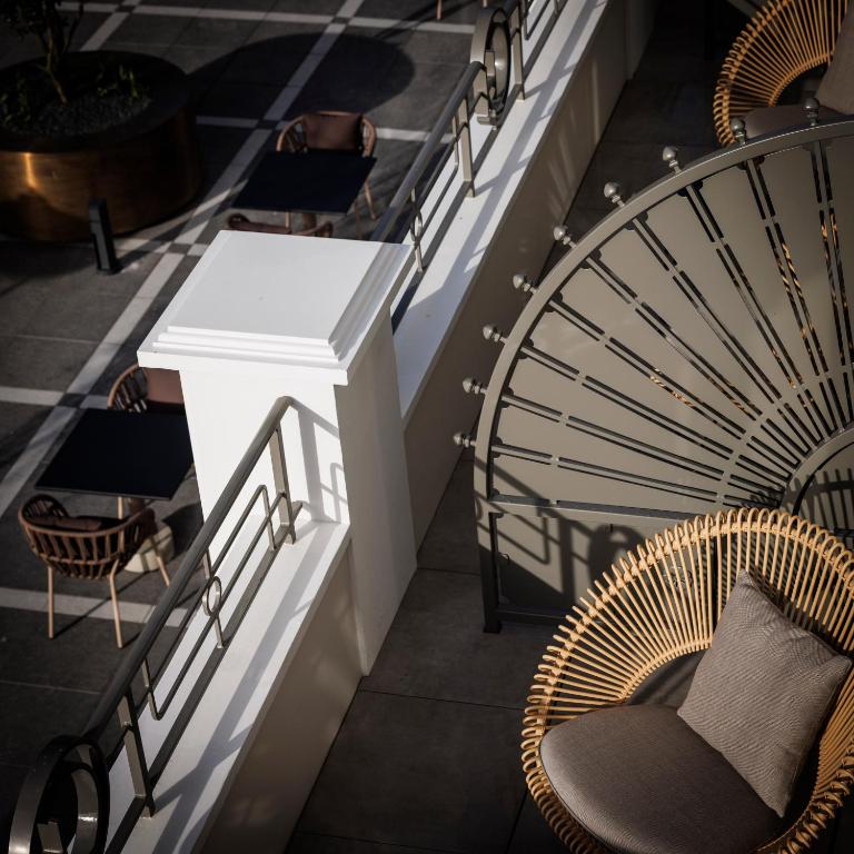 Grand Hotel de Courtoisville - Chambre Double avec Terrasse - 4
