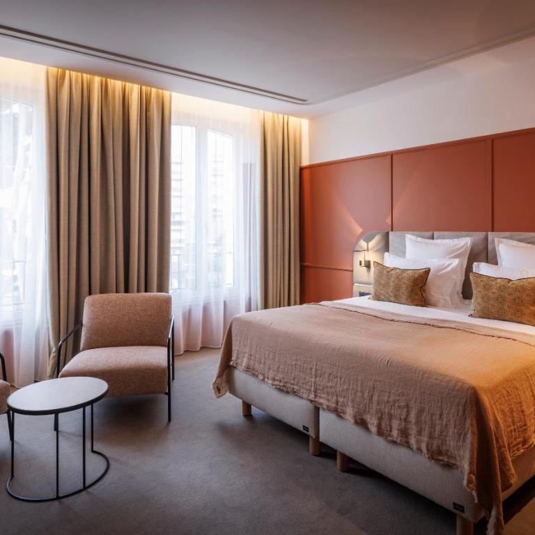 Grand Hotel de Courtoisville - Grande Chambre Double - 1