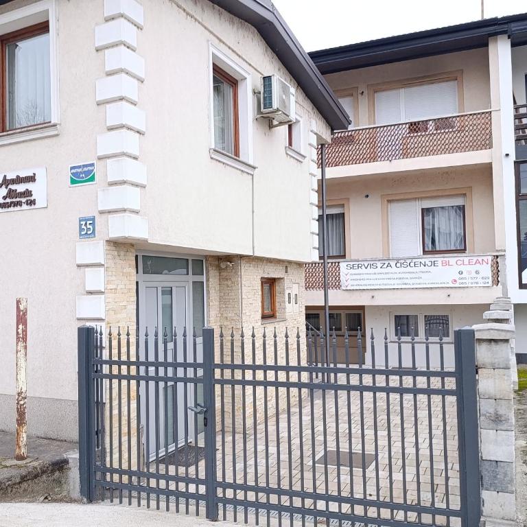 Abbazia Apartments Free Parking Near Center and Vrbas River - Apartman - 22