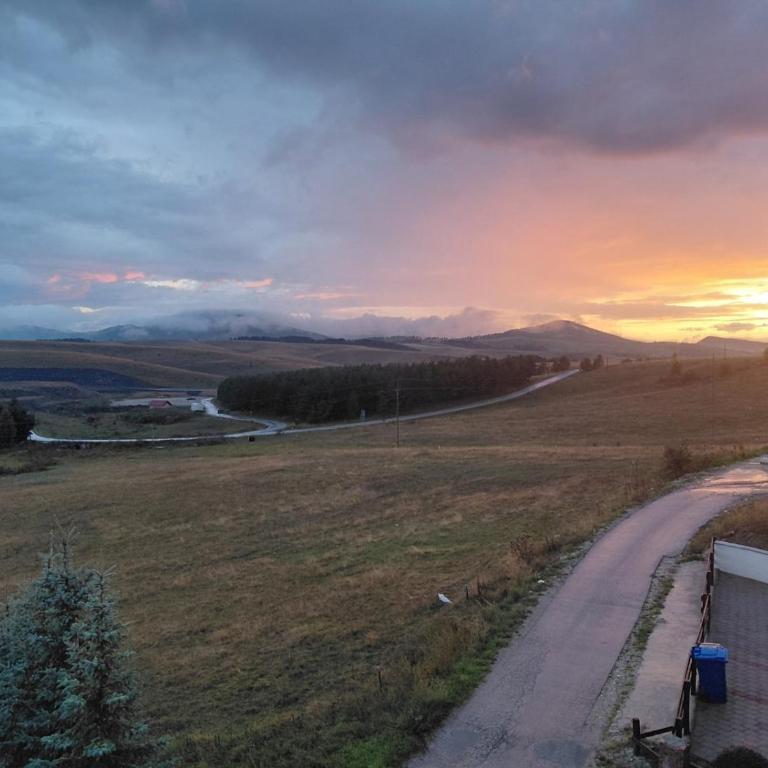 Zlatibor Tornik View - Three-Bedroom House - 22