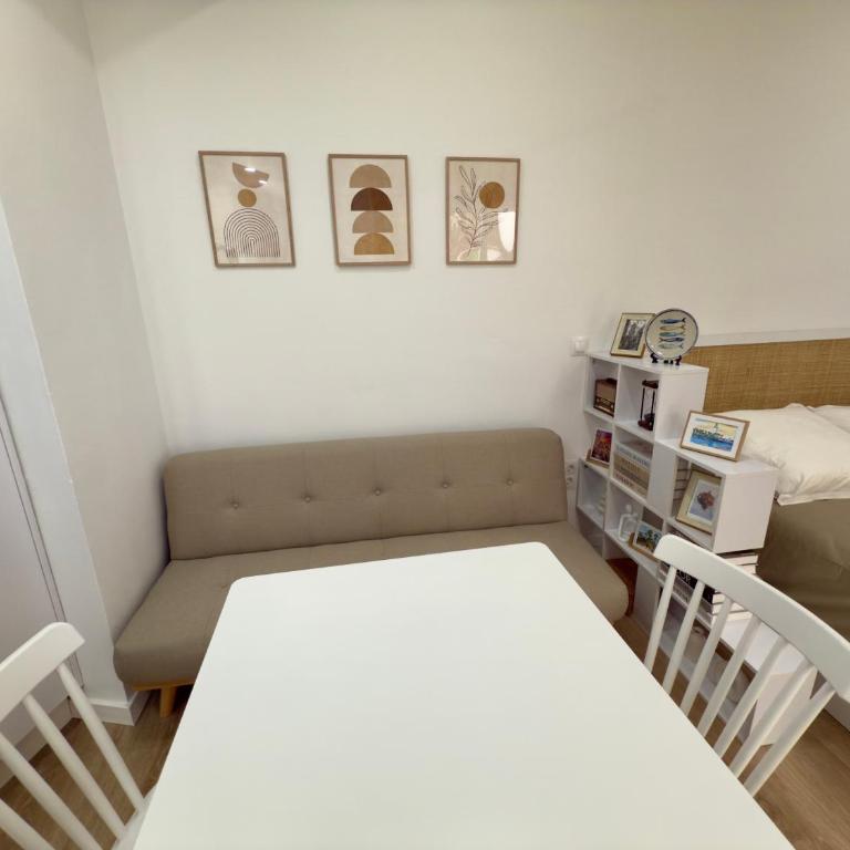 Estudio junto a Plaza Merced 2 - Apartamento de 1 dormitorio - 8