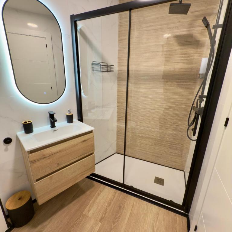 Estudio junto a Plaza Merced 2 - Apartamento de 1 dormitorio - 9