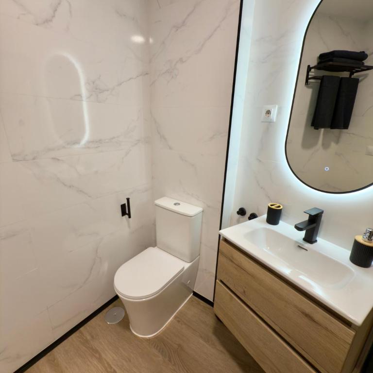Estudio junto a Plaza Merced 2 - Apartamento de 1 dormitorio - 12