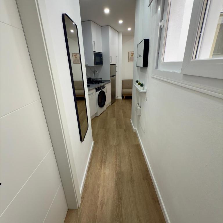 Estudio junto a Plaza Merced 2 - Apartamento de 1 dormitorio - 25