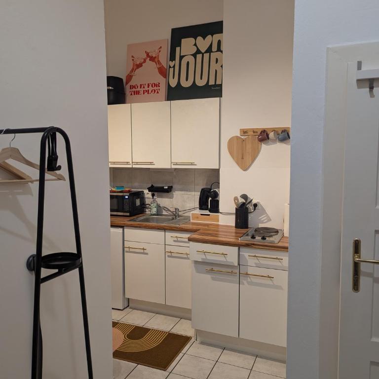 Stylish Old Town Apartment with Infrared Sauna - Apartment mit 1 Schlafzimmer und Balkon - 17