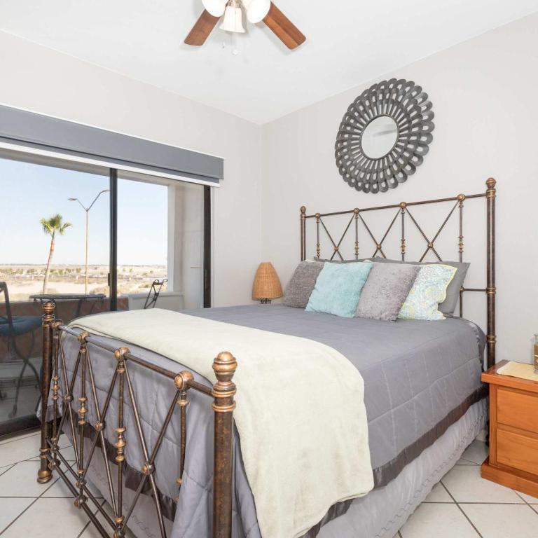 Sandy Beach Getaway in Casa Blanca Golf Villas - Apartment - 23