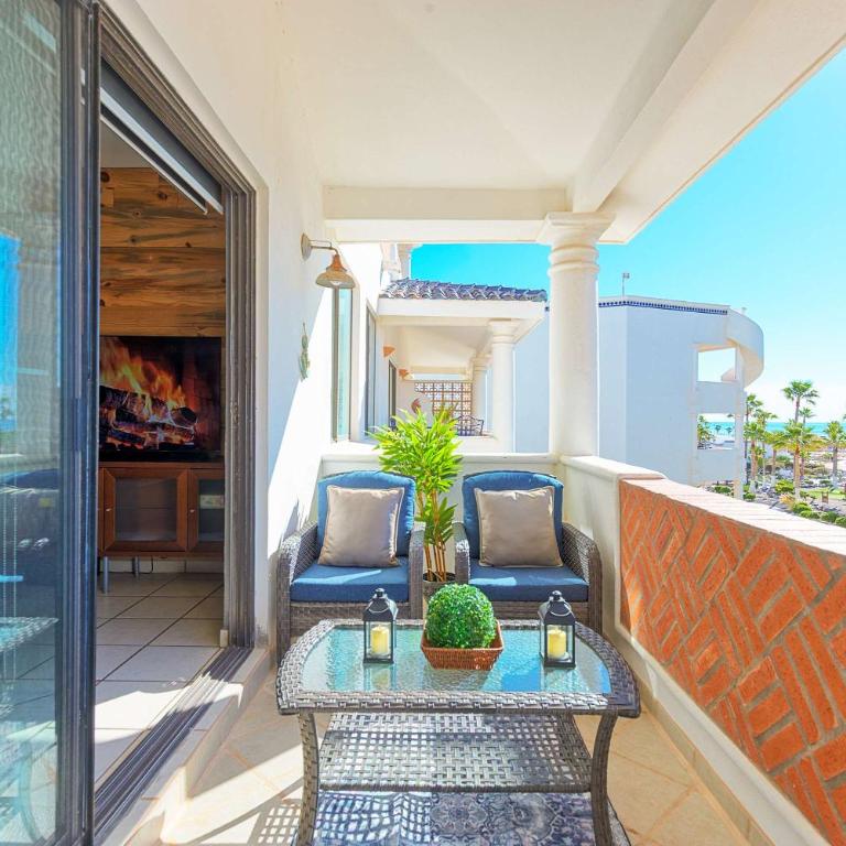 Sandy Beach Getaway in Casa Blanca Golf Villas - Apartment - 4