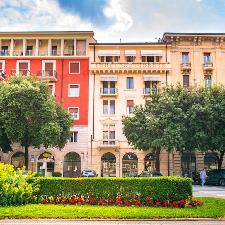 View & Passion - Romantic Suite in Verona - Two-Bedroom Apartment - 12
