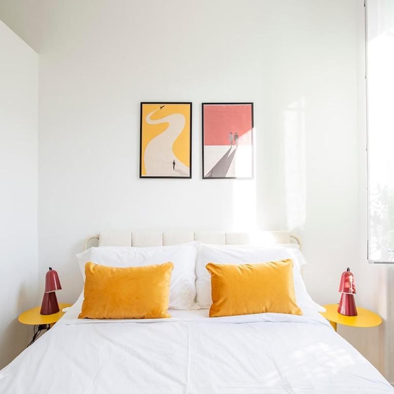 Spacious Near the City Centre,Sleeps 6 - Two-Bedroom Apartment - 2