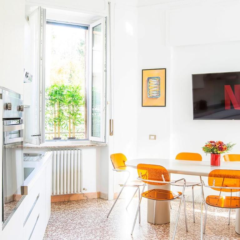 Spacious Near the City Centre,Sleeps 6 - Two-Bedroom Apartment - 10