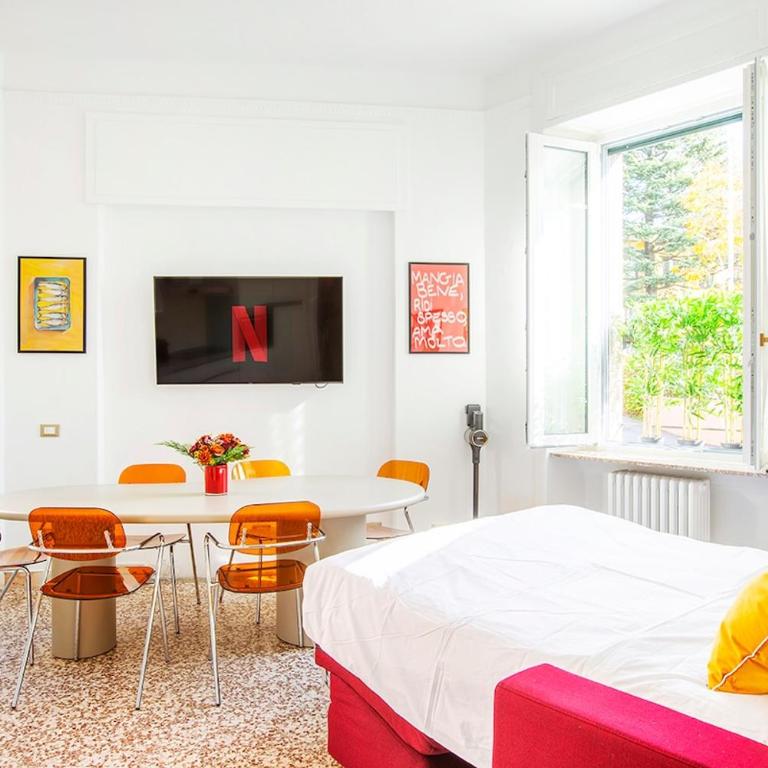 Spacious Near the City Centre,Sleeps 6 - Two-Bedroom Apartment - 22