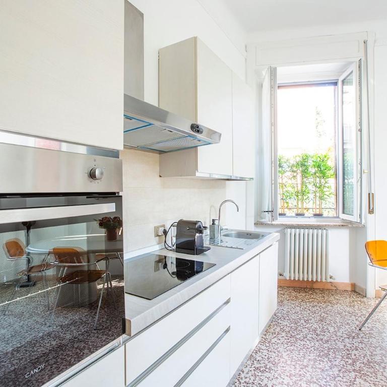 Spacious Near the City Centre,Sleeps 6 - Two-Bedroom Apartment - 24
