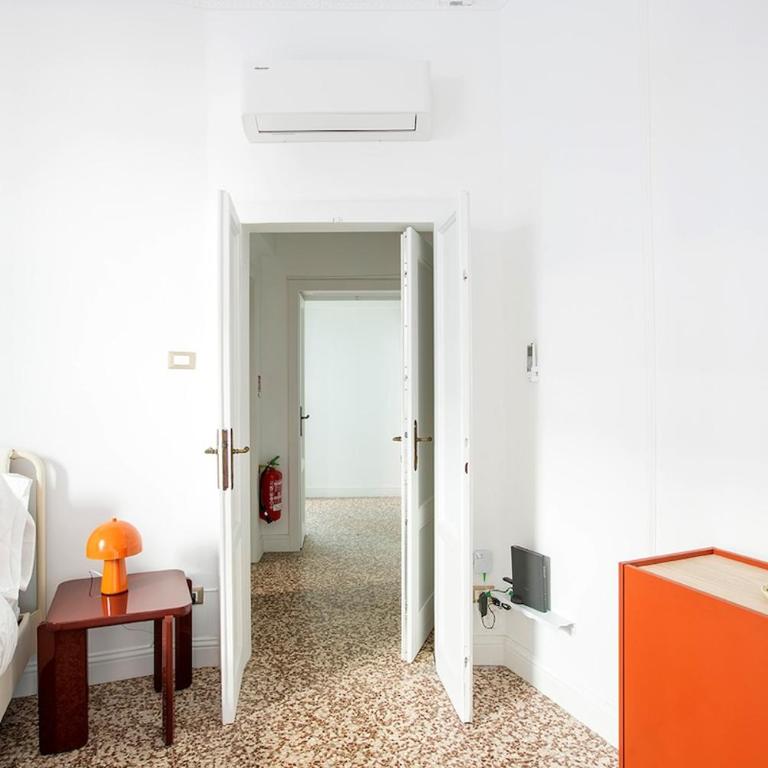 Spacious Near the City Centre,Sleeps 6 - Two-Bedroom Apartment - 36