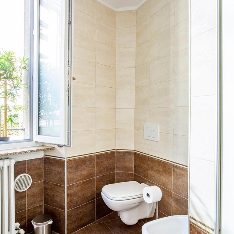 Spacious Near the City Centre,Sleeps 6 - Two-Bedroom Apartment - 38