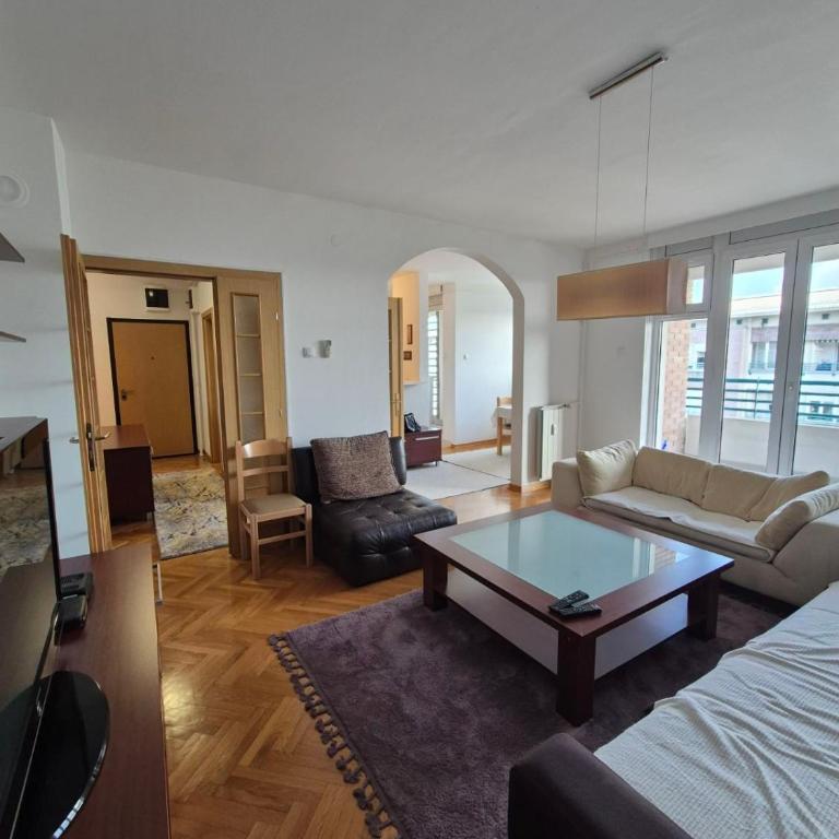 Arena Family - Two-Bedroom Apartment - 5