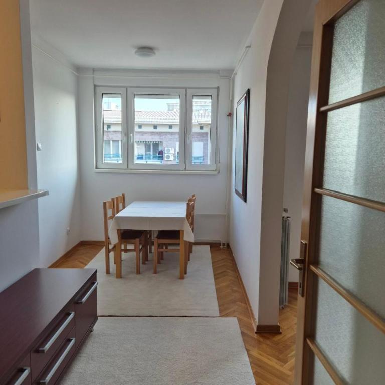 Arena Family - Two-Bedroom Apartment - 13