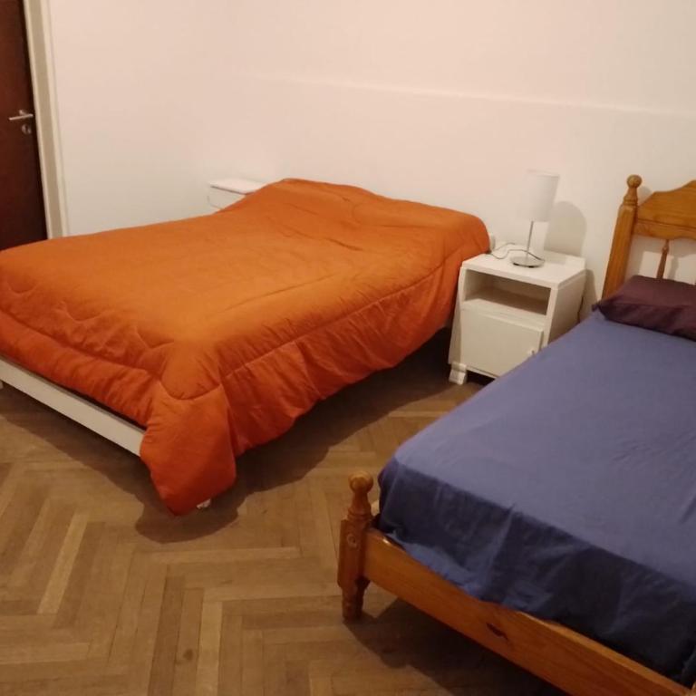 Hostel San Telmo - Habitación Cuádruple con baño privado - 1