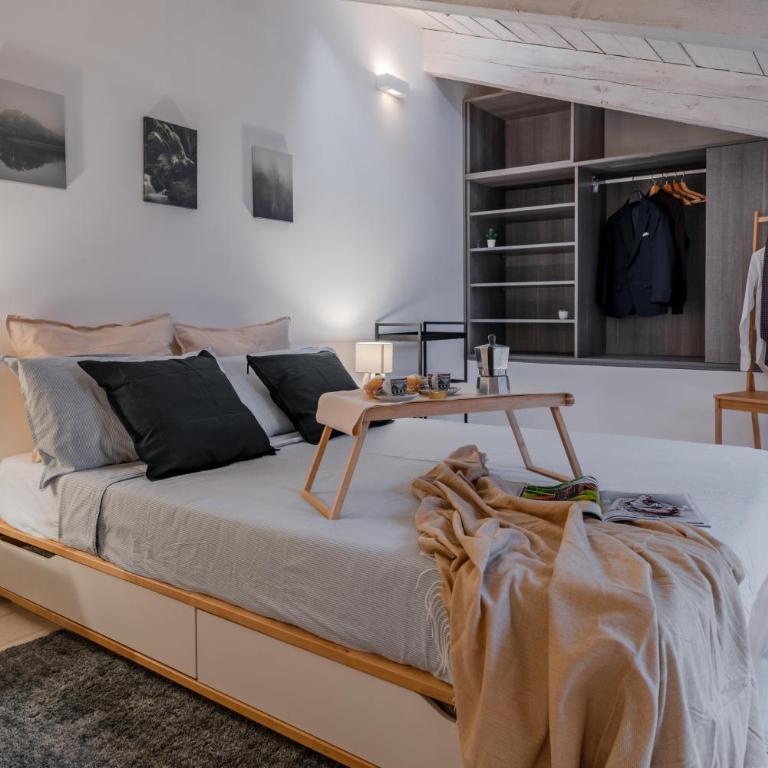 Quadriloft by HappyhosTorino - One-bedroom Loft Apartment - 35