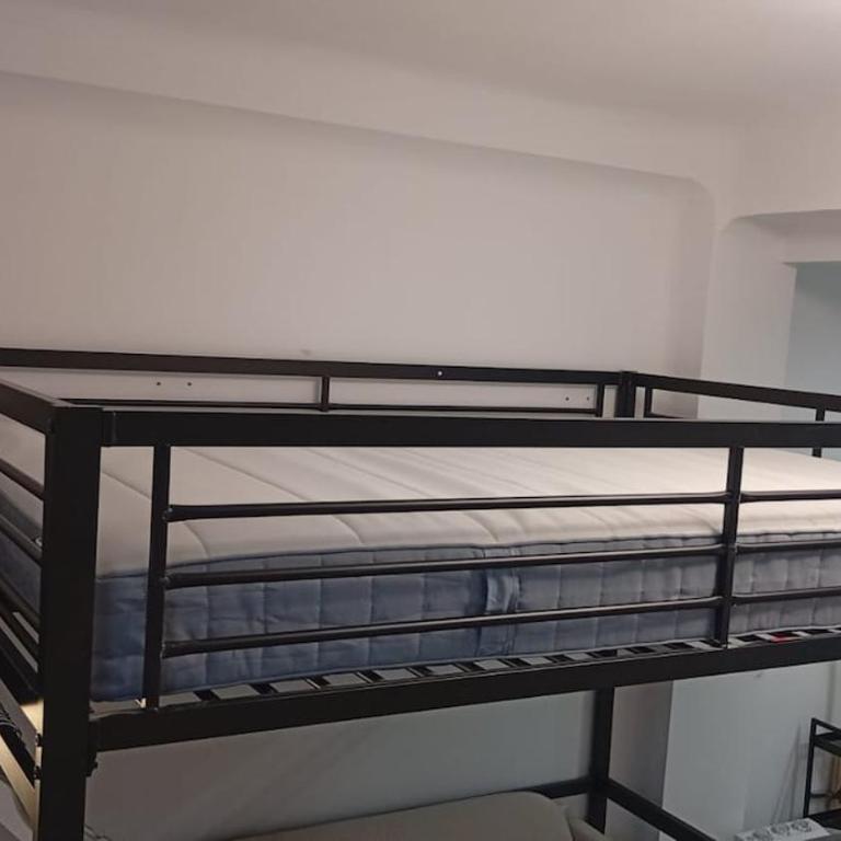 Santiago Marsanau calle, en metro El Carmen o metro Ventas - Apartment mit 1 Schlafzimmer - 6