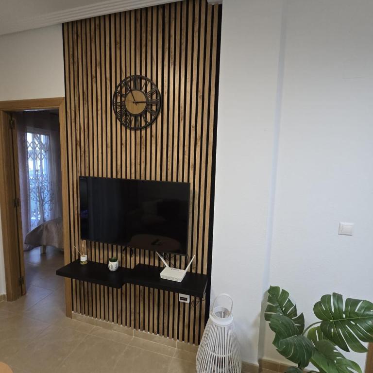 Sunny ground floor apartment with a large terrace and direct access to the pool - Apartamento de 2 dormitorios - 4