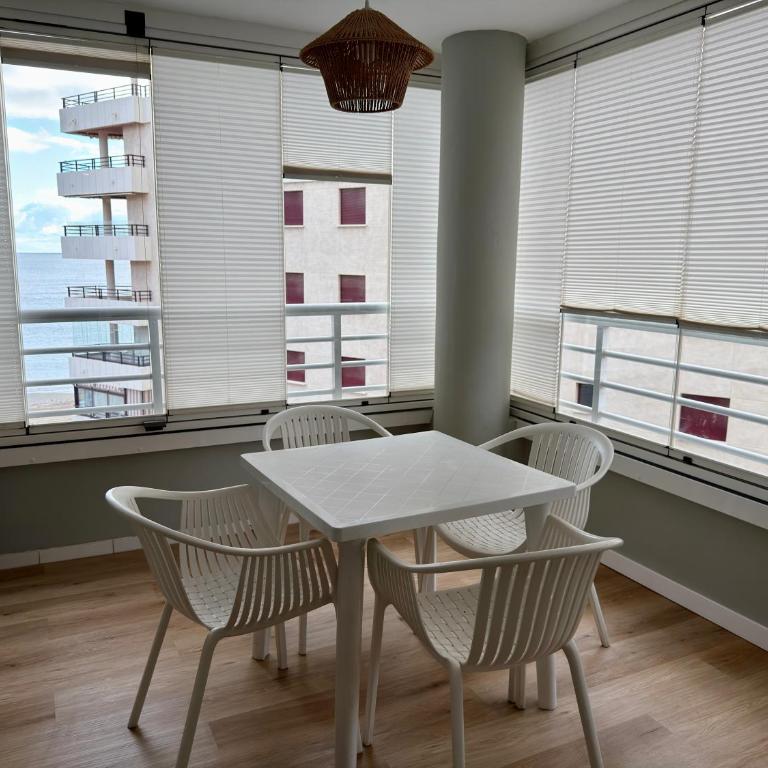 Modern apartment on the beach with pool - Apartamento de 1 dormitorio - 37
