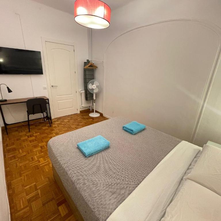 Habitaciones en la calle N Roger - Double Room with Shared Bathroom - 1