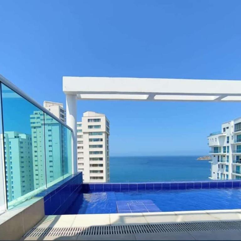 Penthouse Exclusivo con Vista al Mar y Jacuzzi - Apartamento de 2 dormitorios - 12