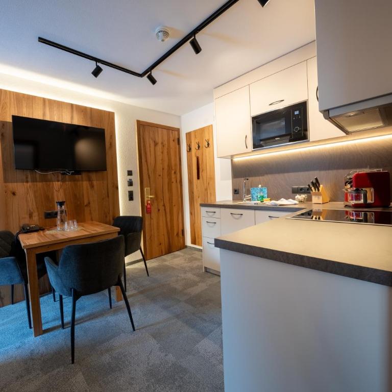 Hotel Trisanna - Apartment mit 1 Schlafzimmer und Balkon - 2