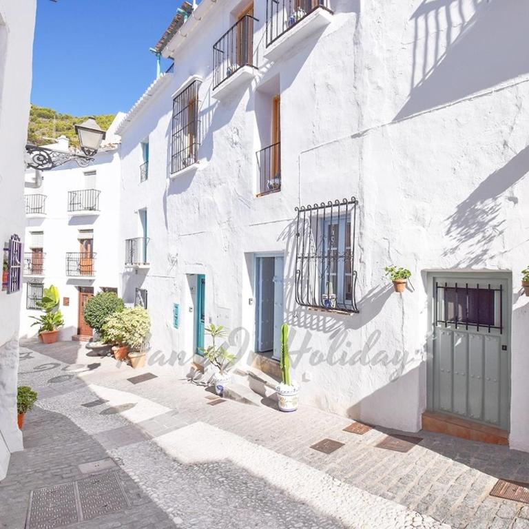 La Casa del Mar de Cristina, Frigiliana Traditional townhouse in the old-quarter with private pool HansOnHoliday Rentals - Casa de 2 dormitorios - 6
