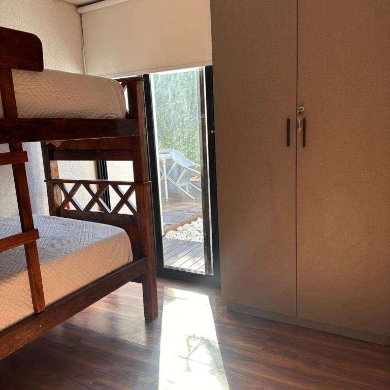 Moderno Depto 2 dormitorios frente al lago Pileta asador garage - Apartamento de 2 dormitorios - 21