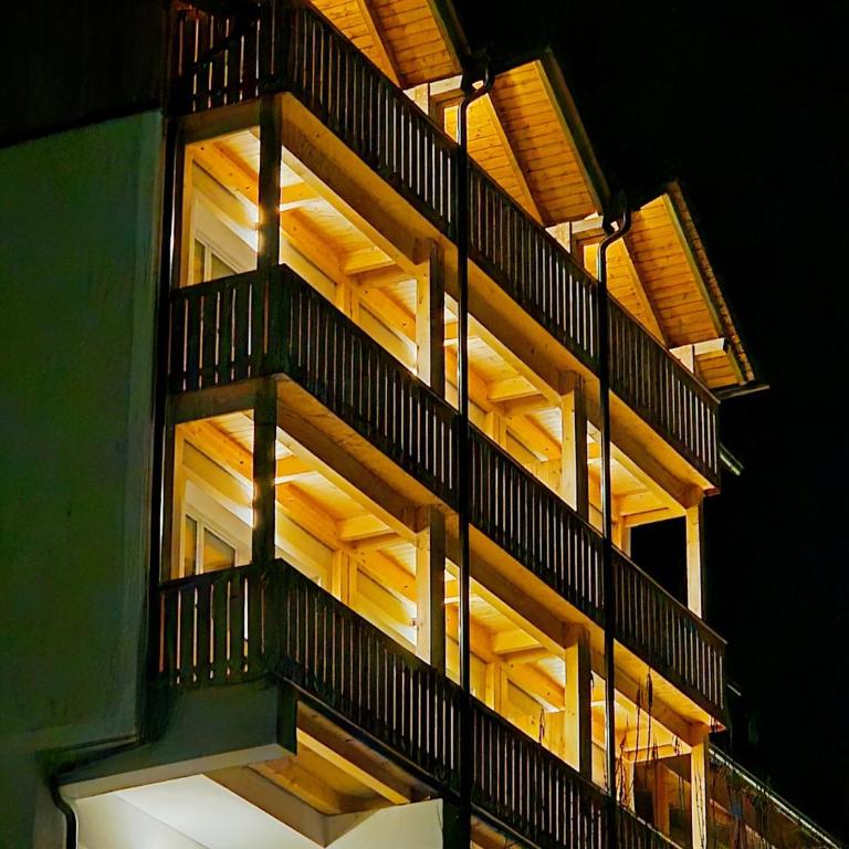 Grimming View I - Zentral in Tauplitz, Nahe Sessellift, Bergblick & Parkplatz - Deluxe Apartment mit Balkon und 2 Schlafzimmern - 2