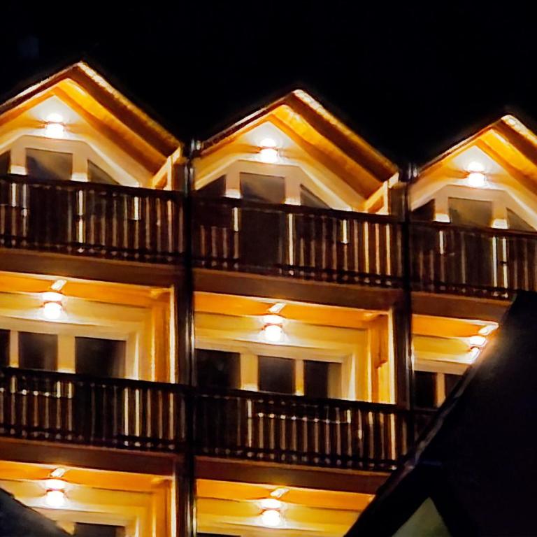 Grimming View I - Zentral in Tauplitz, Nahe Sessellift, Bergblick & Parkplatz - Deluxe Apartment mit Balkon und 2 Schlafzimmern - 1