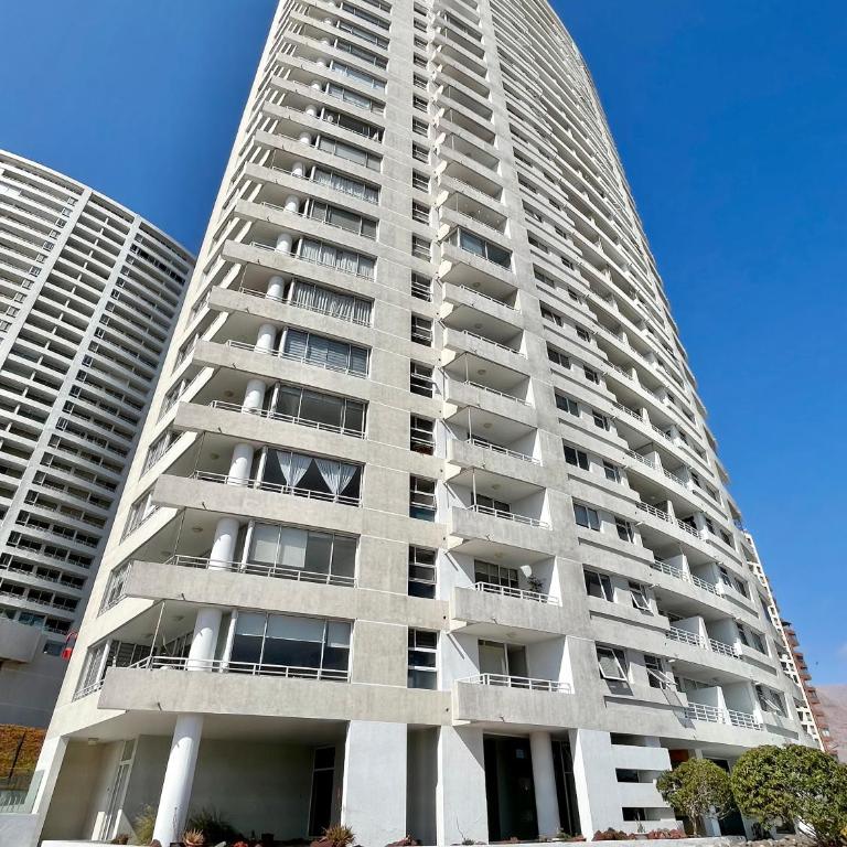 Costanera Huayquique - Two-Bedroom Apartment with Sea View - 26