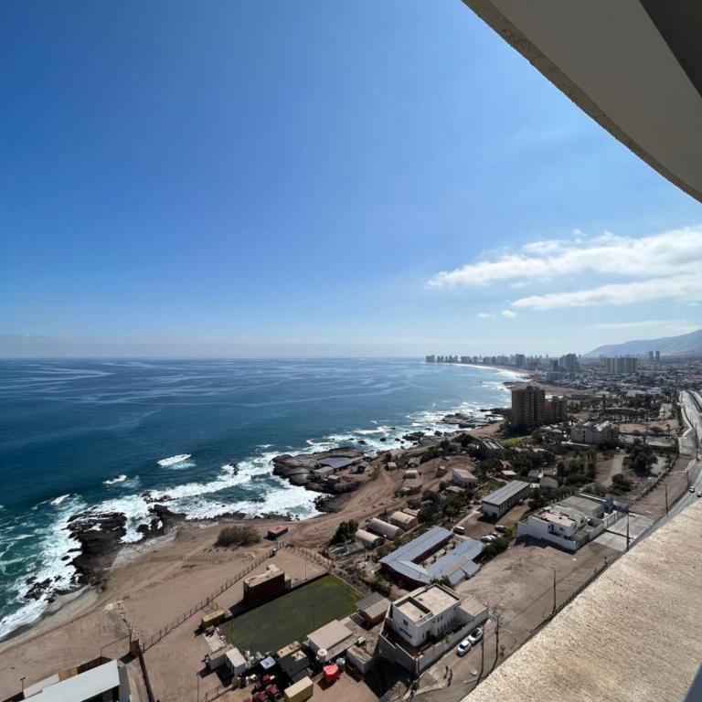Costanera Huayquique - Two-Bedroom Apartment with Sea View - 23