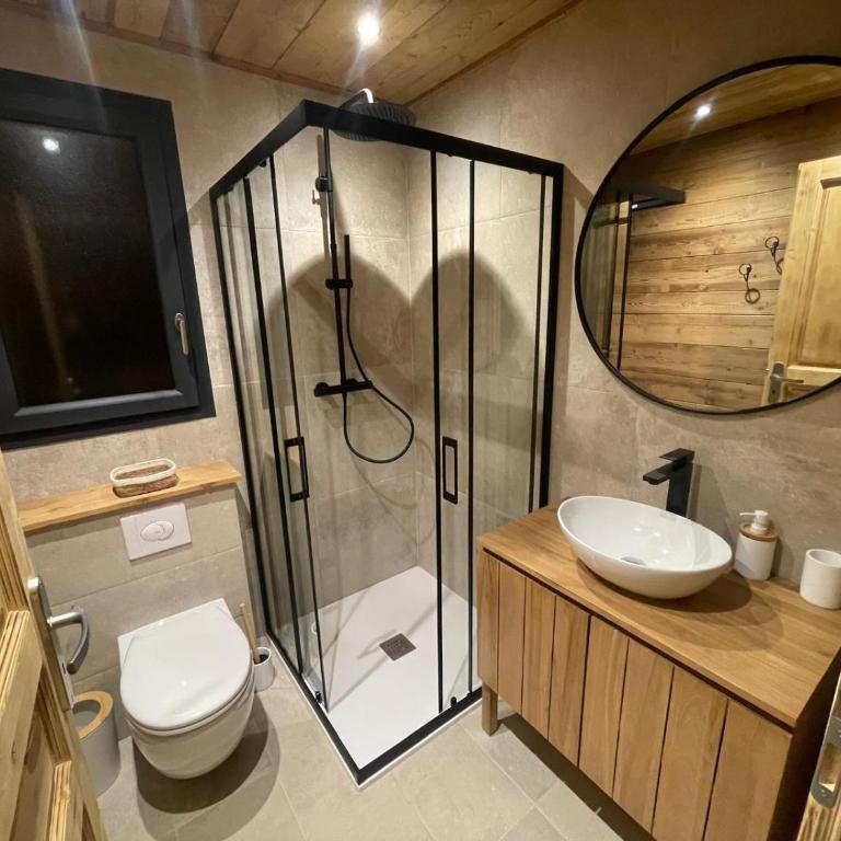 Les 2 Chalets Alpins & Bains Nordiques - Two-Bedroom Chalet - 14
