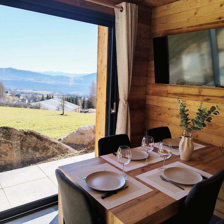 Les 2 Chalets Alpins & Bains Nordiques - Two-Bedroom Chalet - 8