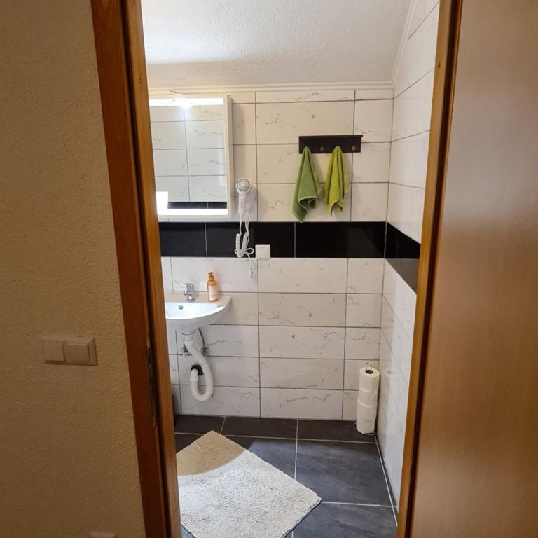 Villa Hukic - Deluks Dvokrevetna Soba sa Bračnim Krevetom - 4