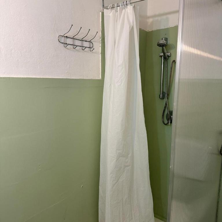Via Zara Arararooms - Posto Letto in Dormitorio Femminile - 13
