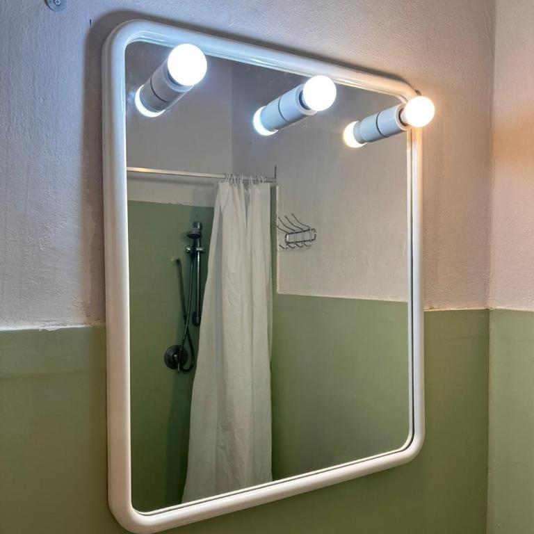 Via Zara Arararooms - Posto Letto in Dormitorio Femminile - 10