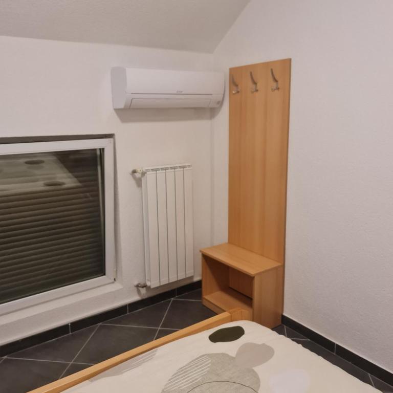 Villa Hukic - Deluks Dvokrevetna Soba sa Bračnim Krevetom - 4