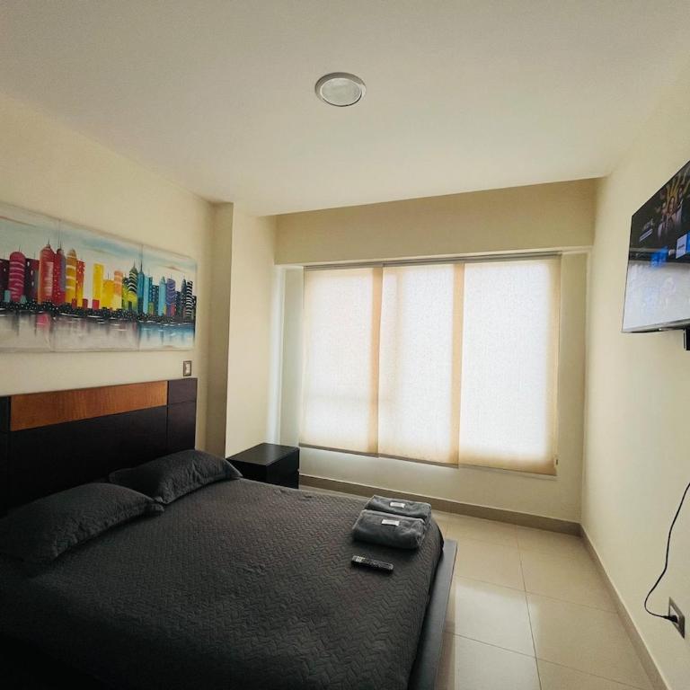 Suite next to Vermont Plaza with Pool and Gym - Two-Bedroom Apartment - 17