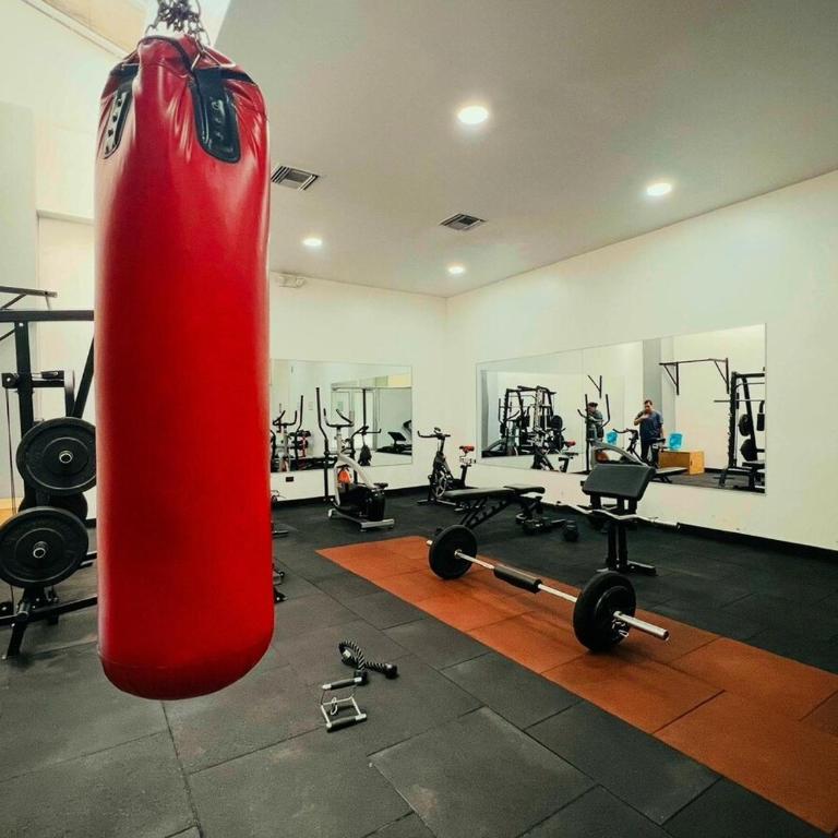 Suite next to Vermont Plaza with Pool and Gym - Two-Bedroom Apartment - 22