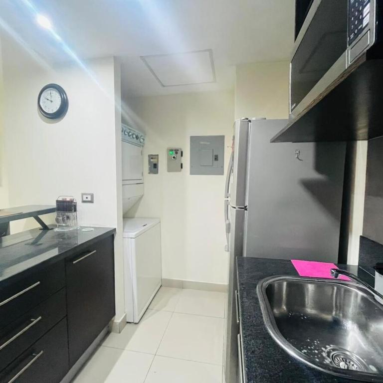 Suite next to Vermont Plaza with Pool and Gym - Two-Bedroom Apartment - 24