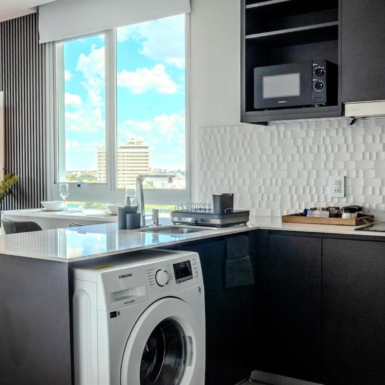 Modern apartment steps from Shopping del Sol - Apartamento de 2 dormitorios - 34
